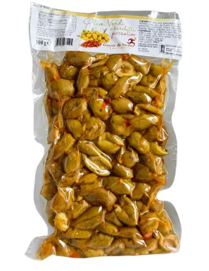 Spicy pitted green olives preserved in vacuum bags of 300g