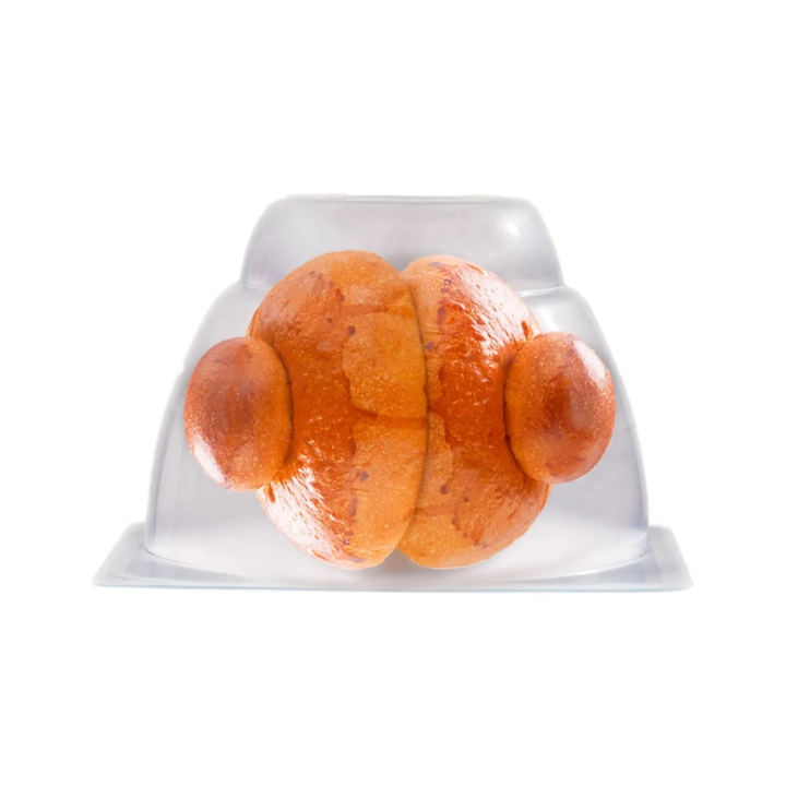 Mini version of the Sicilian Brioche with tuppo. Soft and tasty to be enjoyed with granita or ice cream.