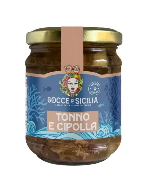 Tasty pieces of tuna enriched with sweet onion segments
