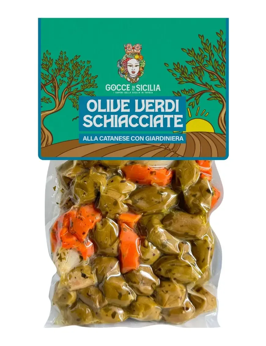 Green olives crushed and seasoned with giardiniera, stored in 300g vacuum bag.