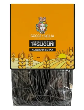 Noodles with squid ink (Spaghetti guitar)