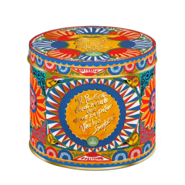 Traditional and delicious cake with the Vecchio Samperi Di Sicilia perpetual wine by Fiasconaro and D&G.