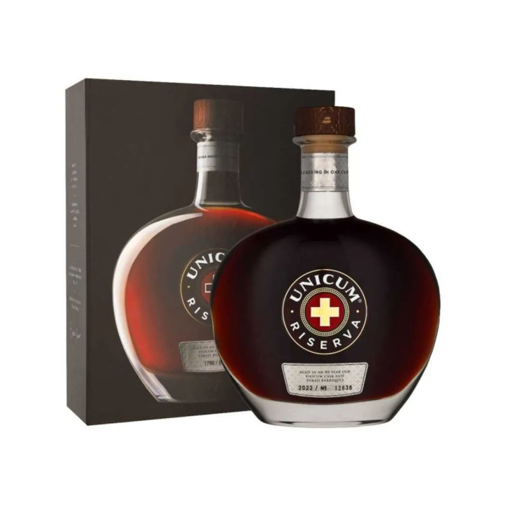 Unicum Riserva, amaro ungherese, liquore di erbe, Zwack Unicum