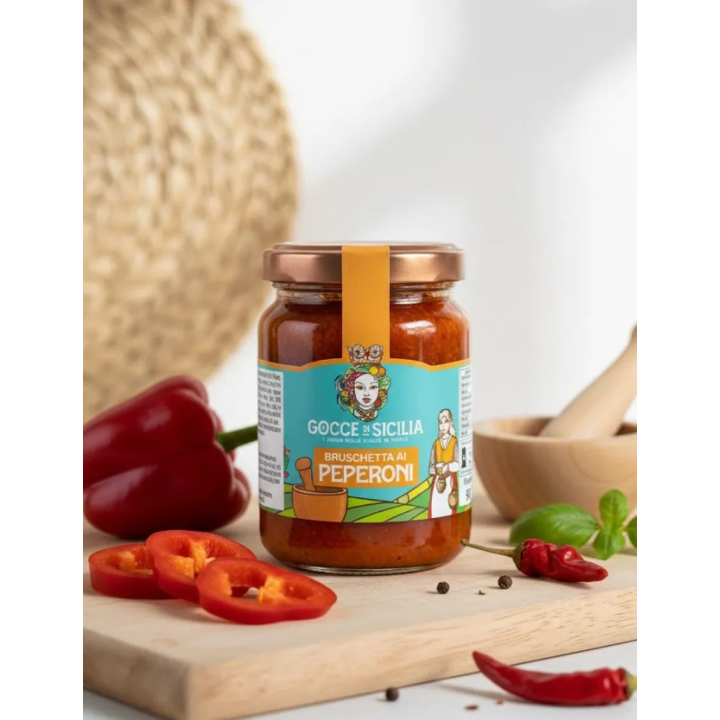 Crema di peperoni dolci siciliani con olio extravergine da spalmare sul pane o bruschette
