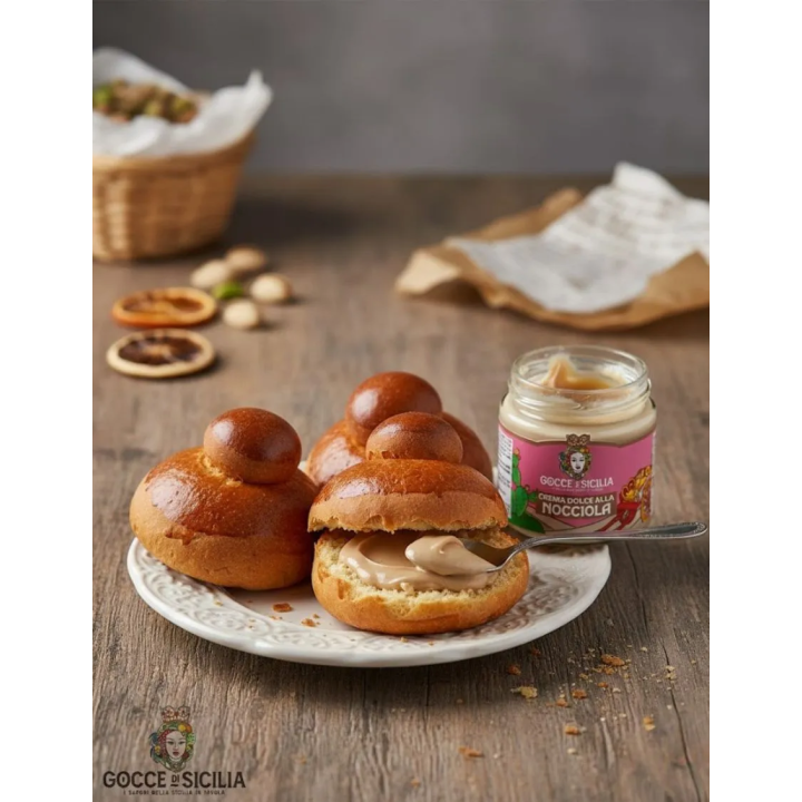 Box with Tuppo - 4 Sicilian brioches and 190 g hazelnut cream
