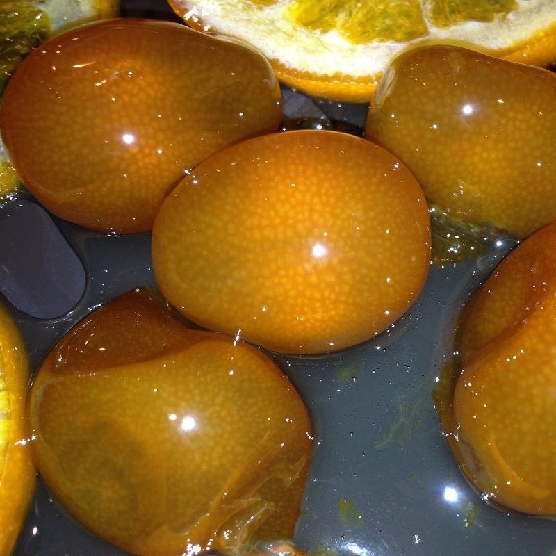 Piatto di kumquat canditi (Mandarini cinesi canditi)