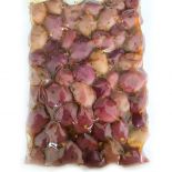 Olive nere condite con aromi e peperoncino