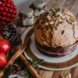 Artisan panettone with pistachio cream. Panettone of 1 Kg
