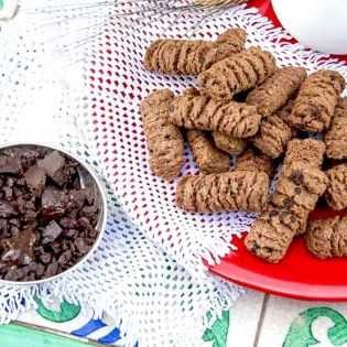 Sicilian artisan biscuits with Modica igp chocolate