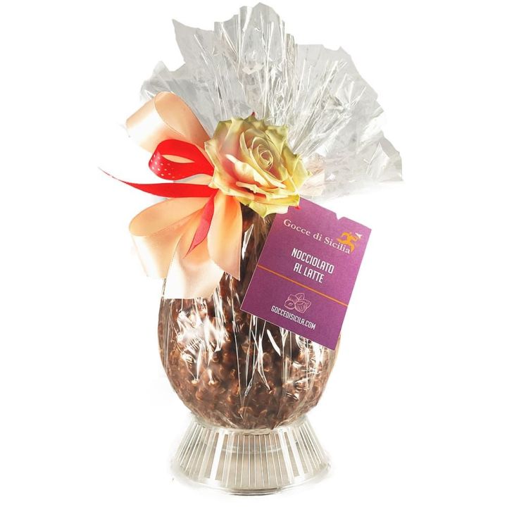Hazelnut Easter egg, with crunchy hazelnuts and fine milk chocolate