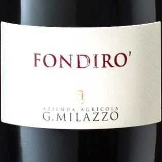 Red wine without classification, obtained with grapes grown in one of the oldest vineyards of the Milazzo family