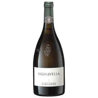Particular Sicilian white wine from grapes of an indigenous Sicilian vine of the Milazzo Estate