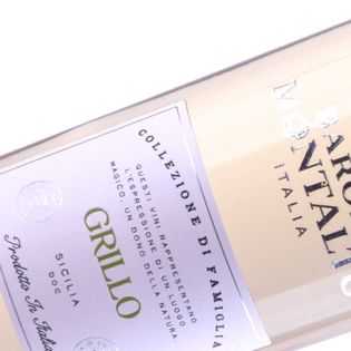 White wine Family Collection from Grillo grapes from the Montalto winery
