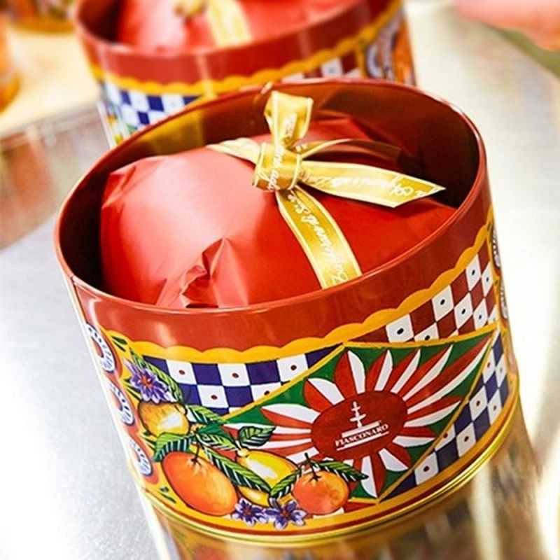 Panettone with Sicilian Citrus fruits and Saffron in an elegant tin By D&G. 500 g
