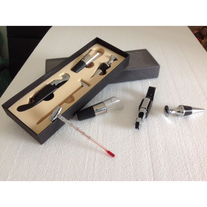 Walnut box for wines with accessories