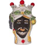 Testa di Moro in Ceramica Siciliana - Uomo Moro con Corona Rossa decorato con Uva e Limoni