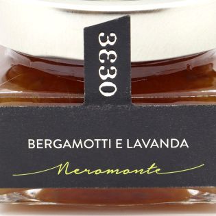 Confettura di bergamotti siciliani aromatizzati con lavanda
