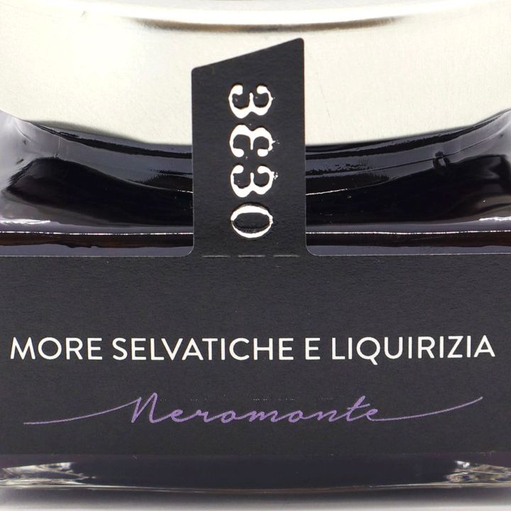Wild blackberry jam flavored with licorice