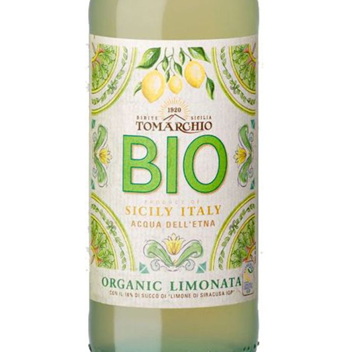 Limonata Bio Tomarchio, con 16% di succo di Limone di Siracusa IGP.