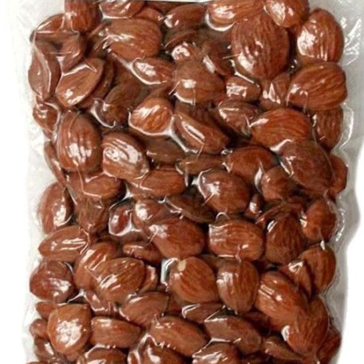 Shelled Etna heart almonds - 250 g vacuum pack