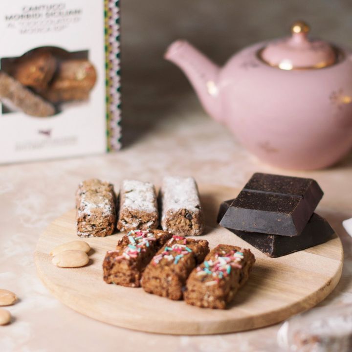 Delicious typical Sicilian biscuits with toasted almonds and Modica chocolate I.g.p. Handmade in Castelbuono, according to ancie