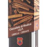 Bar of 100 grams of Modica Chocolate I.G.P. with cinnamon