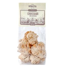Crunchy Biscuits with whole hazelnuts