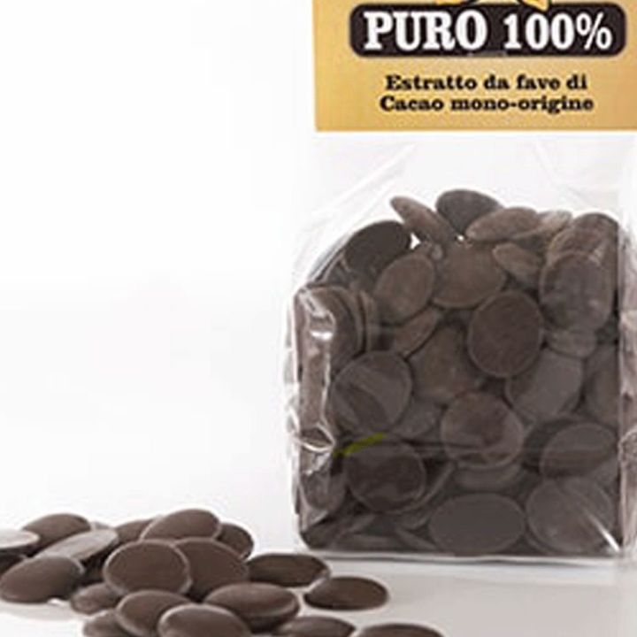 Cocoa for desserts in small disks