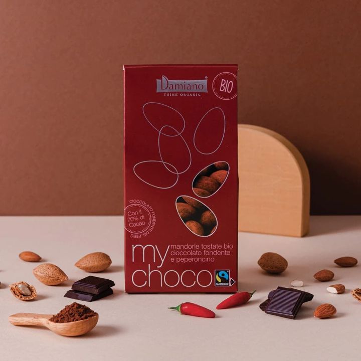 Toasted almonds covered with dark chocolate and chilli 100 g - BIO