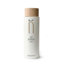 Make-up remover cleansing milk, which gently cleanses - Essesse cosmetics