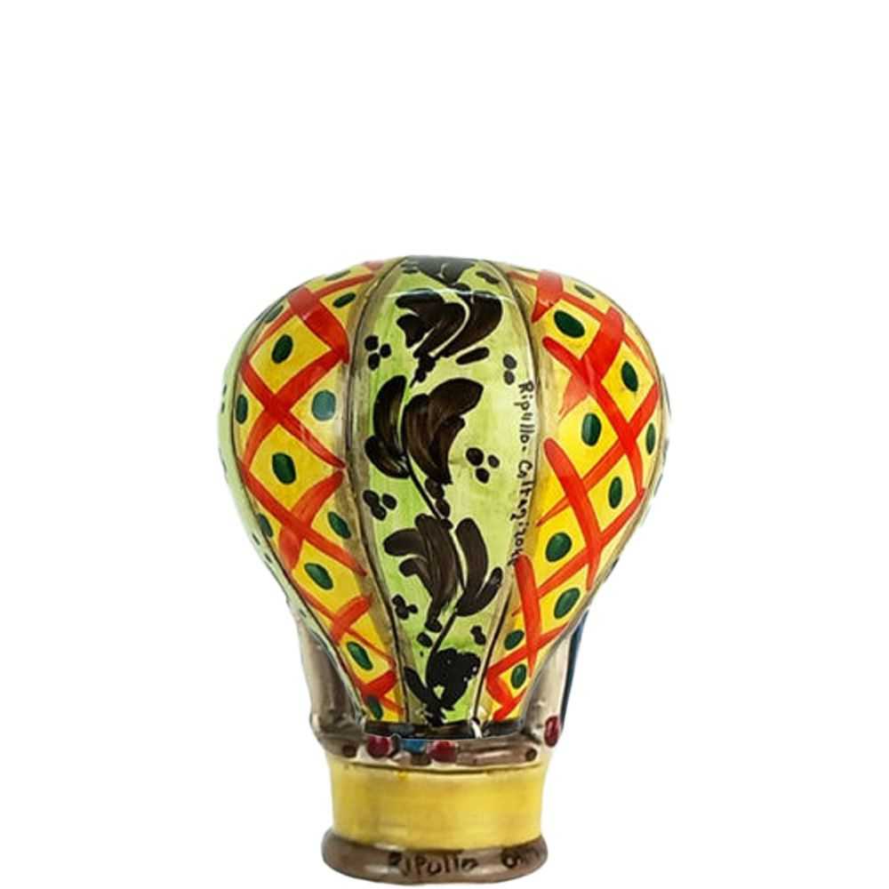 Hot air balloon decorated and hand painted in Caltagirone ceramic measuring 10 cm Hot air balloon decorated and hand painted in Caltagirone ceramic measuring 10 cm