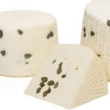 Primo Sale Canestrato cheese enriched with capers