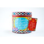 scatola rossa  del panettone agrumi dolce e gabbana da 600 grammi