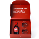 Amaro Amara special back che contiene una bottiglia di amaro e due bicchieri brandizzati