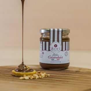Crema dolce spalmabile al cioccolato gianduia in vasetto da 190 grammi