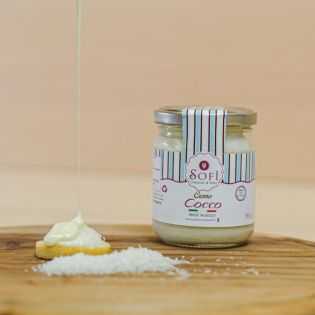 Sweet coconut spreadable cream in a 190 gram jar