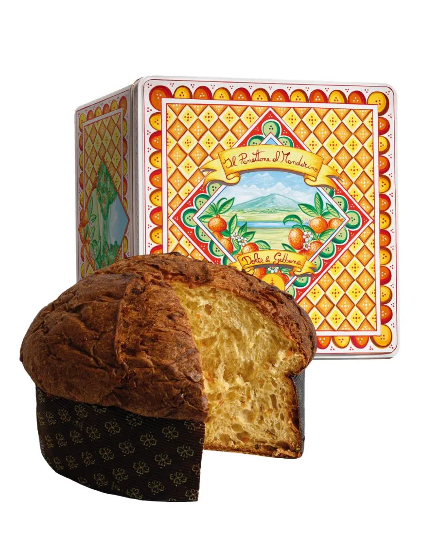 Traditional and delicious cake with Sicilian Citrus fruits and Saffron in a tin By D&G. - 1kg Traditional and delicious cake with Sicilian Citrus fruits and Saffron in a tin By D&G. - 1kg