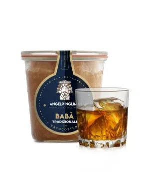 Il soffice impasto del tradizionale Babà al rhum in vasocottura - Inglima